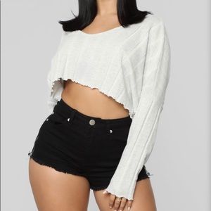 Fashion Nova Lightweight Knit Long Sleeve Crop Top